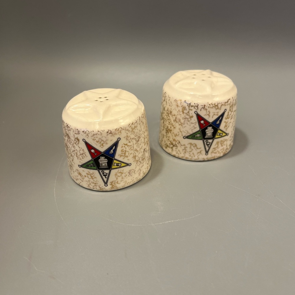 Rare Vintage PAIR Deco Masonic Eastern Star Salt & Pepper Shakers 2” round MCM